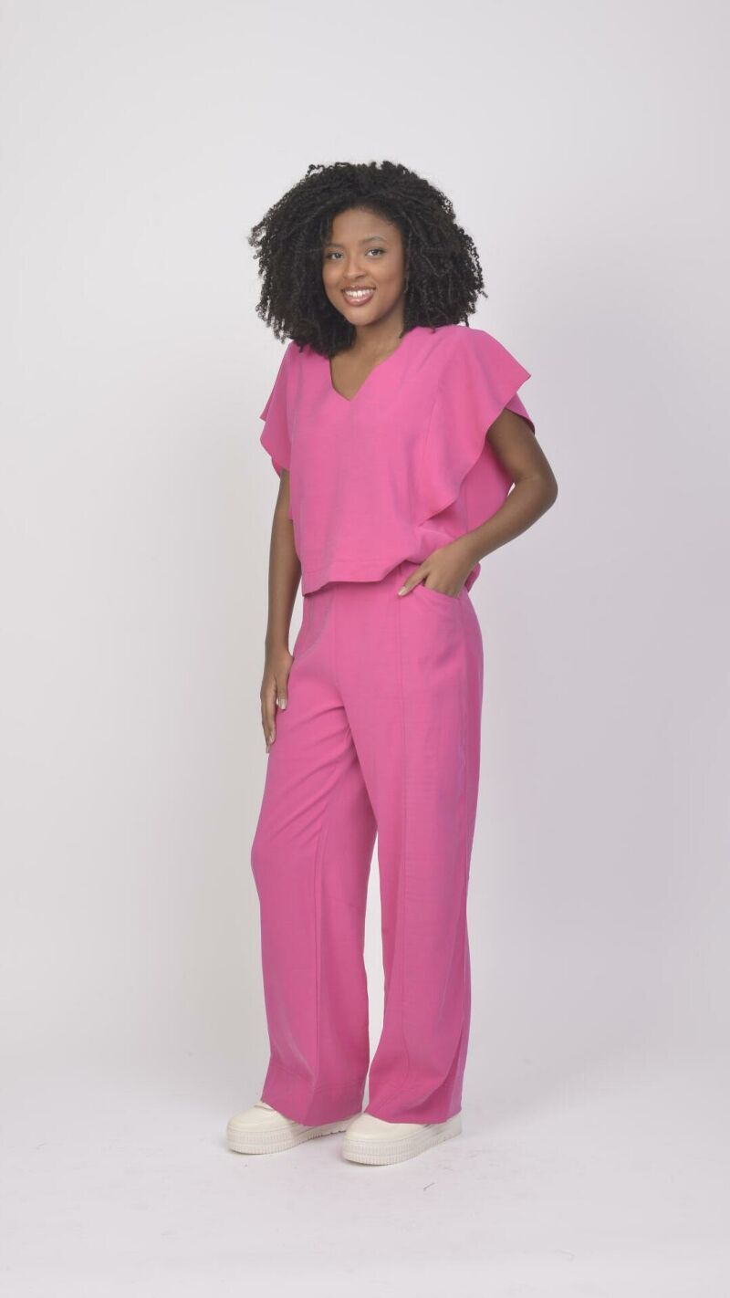 Imagem de Conjunto de Alfaiataria com Calça Reta e Blusa Manga Morcego - Rosa Pink